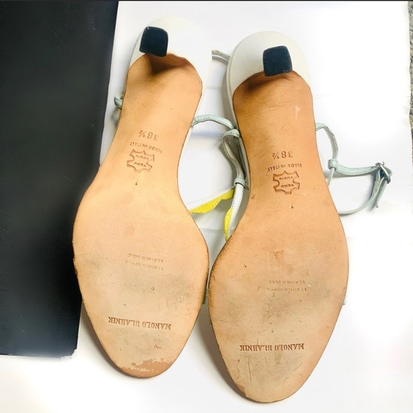 Manolo Blahnik T-Bar Scallop Strap Sandals 38 1/2 - Picture 2 of 6